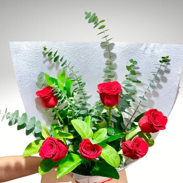 Timesless Six Roses