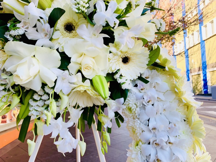 More Than a Funeral Wreath: Sending Sympathy Flowers to a Family's Home